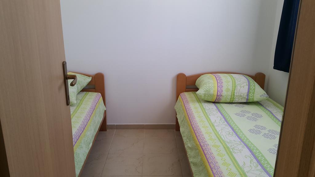 Apartments Natasa Vir Ngoại thất bức ảnh