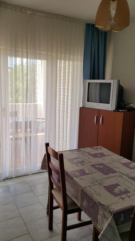 Apartments Natasa Vir Ngoại thất bức ảnh