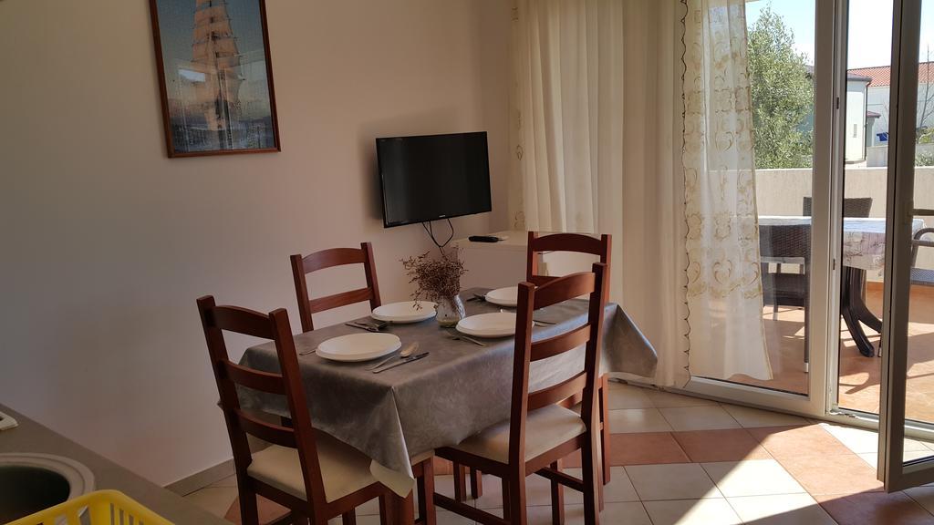 Apartments Natasa Vir Ngoại thất bức ảnh