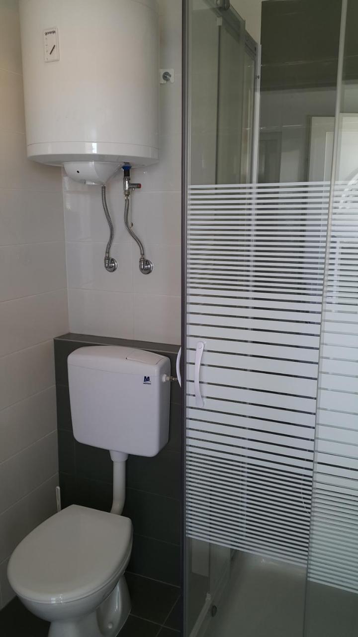 Apartments Natasa Vir Ngoại thất bức ảnh